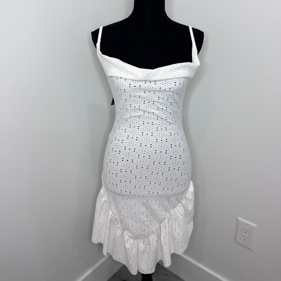 Pretty Little Things White Broderie Cowl Neck Frill Hem Bodycon Dress (sz 6) - Picture 3 of 12